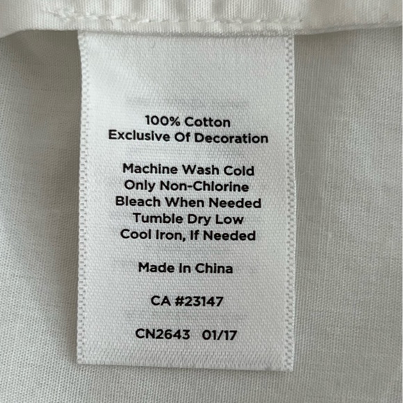 Talbots Woman Cool Cotton Floral Embroidered Blouse With Smocked Necklin… - Picture 12 of 14